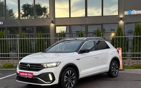 Volkswagen T-Roc I, 2022 год, 1 690 000 рублей, 6 фотография