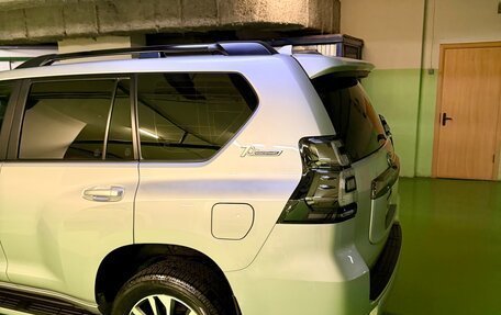 Toyota Land Cruiser Prado 150 рестайлинг 2, 2021 год, 8 500 000 рублей, 8 фотография