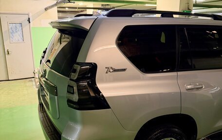 Toyota Land Cruiser Prado 150 рестайлинг 2, 2021 год, 8 500 000 рублей, 7 фотография