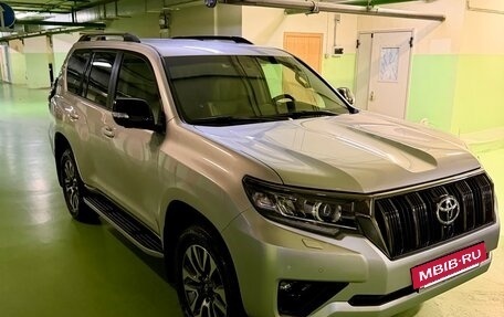 Toyota Land Cruiser Prado 150 рестайлинг 2, 2021 год, 8 500 000 рублей, 3 фотография