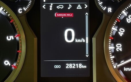 Toyota Land Cruiser Prado 150 рестайлинг 2, 2021 год, 8 500 000 рублей, 14 фотография