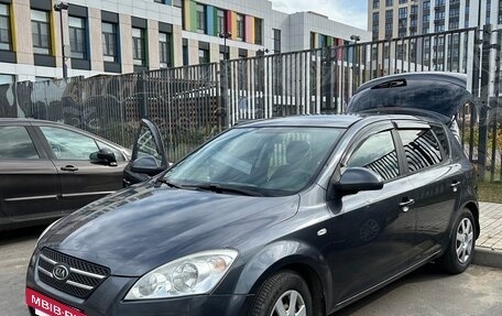 KIA cee'd I рестайлинг, 2009 год, 690 000 рублей, 13 фотография