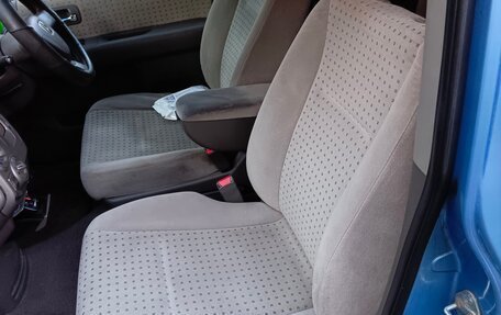 Honda Mobilio I, 2002 год, 255 000 рублей, 15 фотография