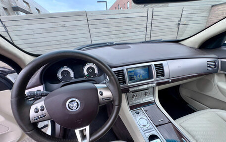 Jaguar XF I рестайлинг, 2010 год, 1 250 000 рублей, 24 фотография