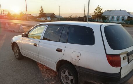 Toyota Caldina, 2002 год, 310 000 рублей, 2 фотография