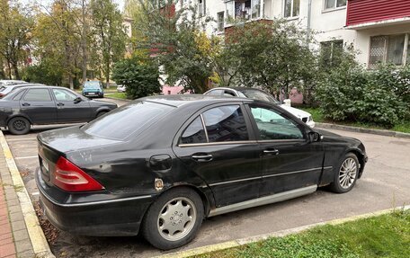 Mercedes-Benz C-Класс, 2001 год, 235 000 рублей, 3 фотография