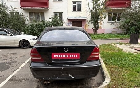 Mercedes-Benz C-Класс, 2001 год, 235 000 рублей, 4 фотография