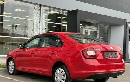 Skoda Rapid I, 2018 год, 900 000 рублей, 4 фотография