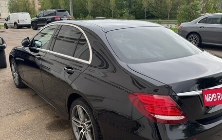 Mercedes-Benz E-Класс, 2019 год, 3 300 000 рублей, 2 фотография