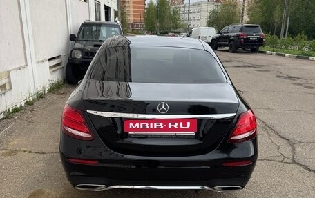 Mercedes-Benz E-Класс, 2019 год, 3 300 000 рублей, 3 фотография