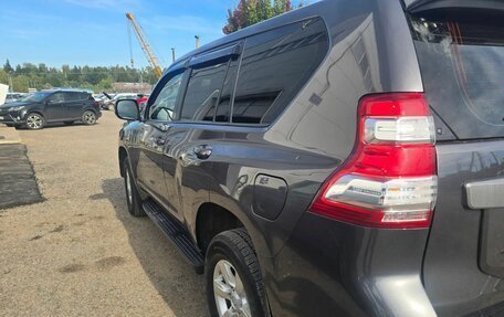 Toyota Land Cruiser Prado 150 рестайлинг 2, 2014 год, 3 350 000 рублей, 10 фотография