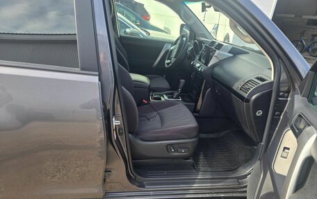 Toyota Land Cruiser Prado 150 рестайлинг 2, 2014 год, 3 350 000 рублей, 5 фотография