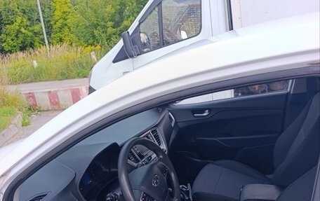 Hyundai Solaris II рестайлинг, 2021 год, 1 050 000 рублей, 10 фотография
