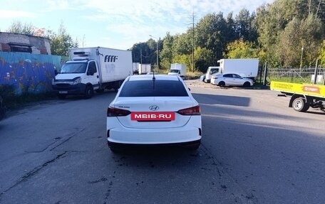 Hyundai Solaris II рестайлинг, 2021 год, 1 050 000 рублей, 3 фотография