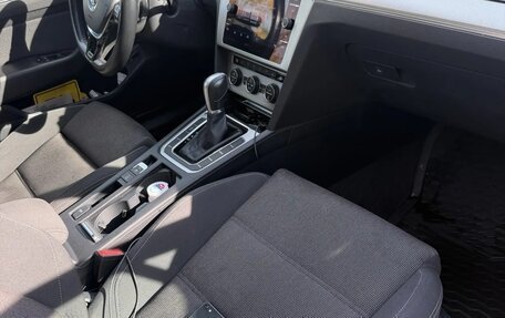 Volkswagen Passat B8 рестайлинг, 2018 год, 2 300 000 рублей, 8 фотография
