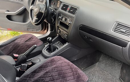Volkswagen Jetta VI, 2012 год, 780 000 рублей, 5 фотография