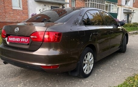 Volkswagen Jetta VI, 2012 год, 780 000 рублей, 2 фотография