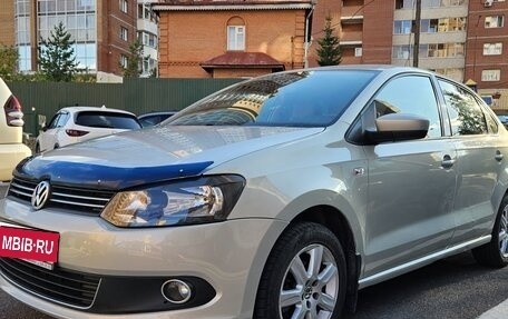 Volkswagen Polo VI (EU Market), 2011 год, 700 000 рублей, 1 фотография