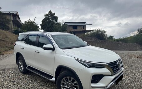 Toyota Fortuner II, 2022 год, 5 500 000 рублей, 2 фотография