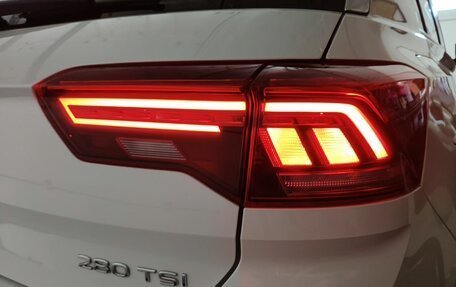 Volkswagen T-Roc I, 2022 год, 2 450 000 рублей, 36 фотография