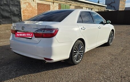 Toyota Camry, 2016 год, 2 200 000 рублей, 4 фотография