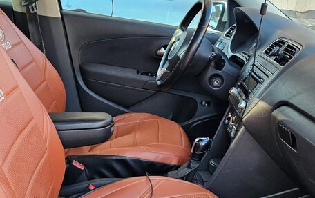 Volkswagen Polo VI (EU Market), 2011 год, 700 000 рублей, 8 фотография