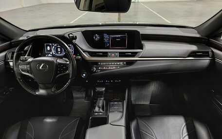 Lexus ES VII, 2019 год, 4 250 000 рублей, 18 фотография