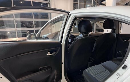 KIA Rio IV, 2018 год, 1 380 000 рублей, 25 фотография