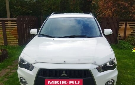 Mitsubishi Outlander III рестайлинг 3, 2010 год, 950 000 рублей, 2 фотография