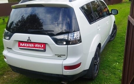 Mitsubishi Outlander III рестайлинг 3, 2010 год, 950 000 рублей, 4 фотография