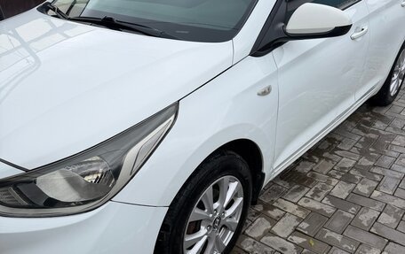 Hyundai Solaris II рестайлинг, 2017 год, 810 000 рублей, 3 фотография