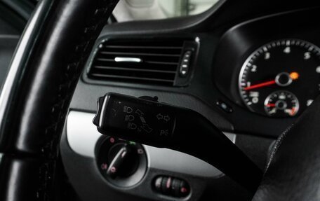 Volkswagen Jetta VI, 2011 год, 899 000 рублей, 13 фотография