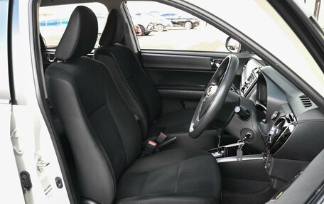 Toyota Corolla, 2019 год, 1 949 000 рублей, 10 фотография