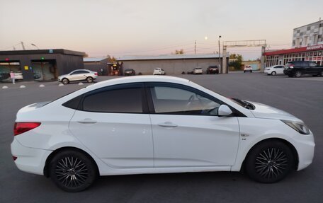 Hyundai Solaris II рестайлинг, 2014 год, 500 000 рублей, 4 фотография