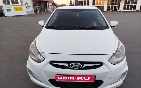 Hyundai Solaris II рестайлинг, 2014 год, 500 000 рублей, 1 фотография