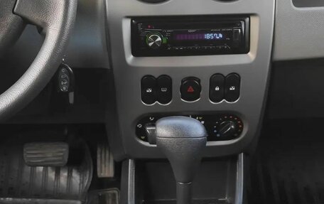 Renault Logan I, 2012 год, 570 000 рублей, 6 фотография