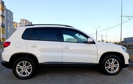 Volkswagen Tiguan I, 2012 год, 1 015 000 рублей, 2 фотография