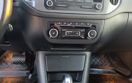 Volkswagen Tiguan I, 2012 год, 1 015 000 рублей, 23 фотография