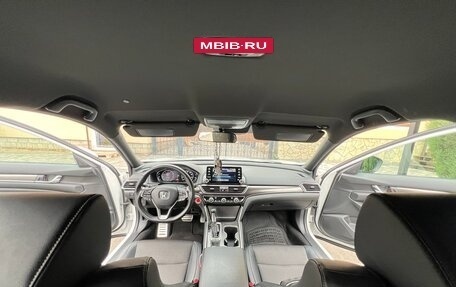Honda Accord IX рестайлинг, 2018 год, 1 800 000 рублей, 9 фотография