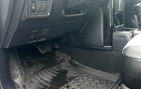 Toyota Land Cruiser Prado 150 рестайлинг 2, 2013 год, 2 900 000 рублей, 5 фотография
