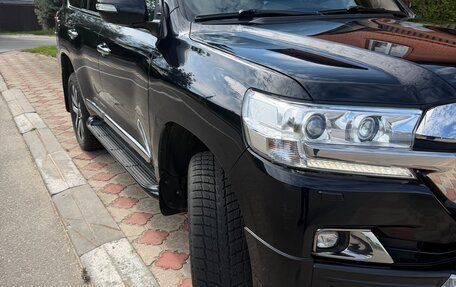 Toyota Land Cruiser 200, 2019 год, 6 950 000 рублей, 2 фотография