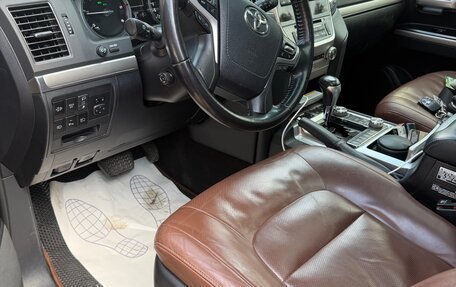 Toyota Land Cruiser 200, 2019 год, 6 950 000 рублей, 10 фотография