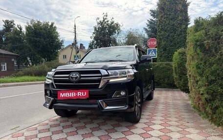 Toyota Land Cruiser 200, 2019 год, 6 950 000 рублей, 4 фотография