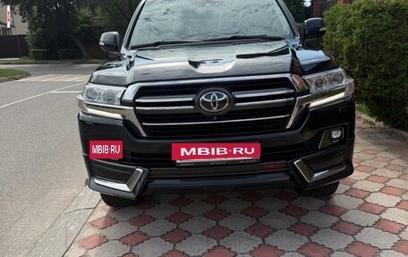 Toyota Land Cruiser 200, 2019 год, 6 950 000 рублей, 5 фотография