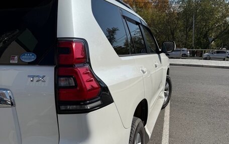 Toyota Land Cruiser Prado 150 рестайлинг 2, 2017 год, 4 100 000 рублей, 4 фотография