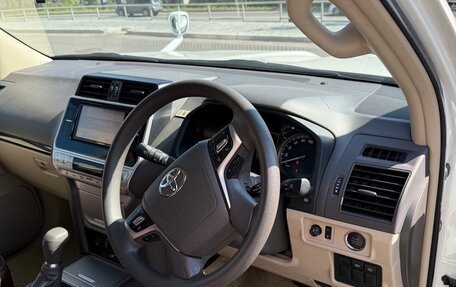 Toyota Land Cruiser Prado 150 рестайлинг 2, 2017 год, 4 100 000 рублей, 10 фотография