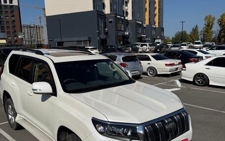 Toyota Land Cruiser Prado 150 рестайлинг 2, 2017 год, 4 100 000 рублей, 3 фотография