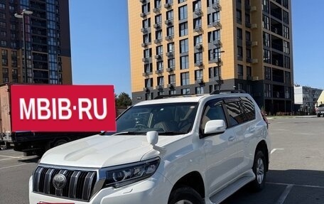 Toyota Land Cruiser Prado 150 рестайлинг 2, 2017 год, 4 100 000 рублей, 2 фотография