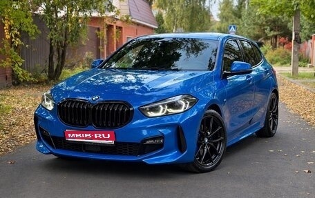 BMW 1 серия, 2021 год, 2 500 000 рублей, 1 фотография