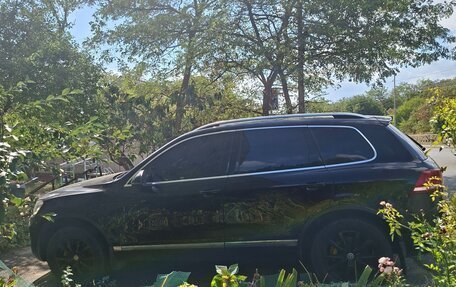 Volkswagen Touareg III, 2011 год, 2 100 000 рублей, 2 фотография